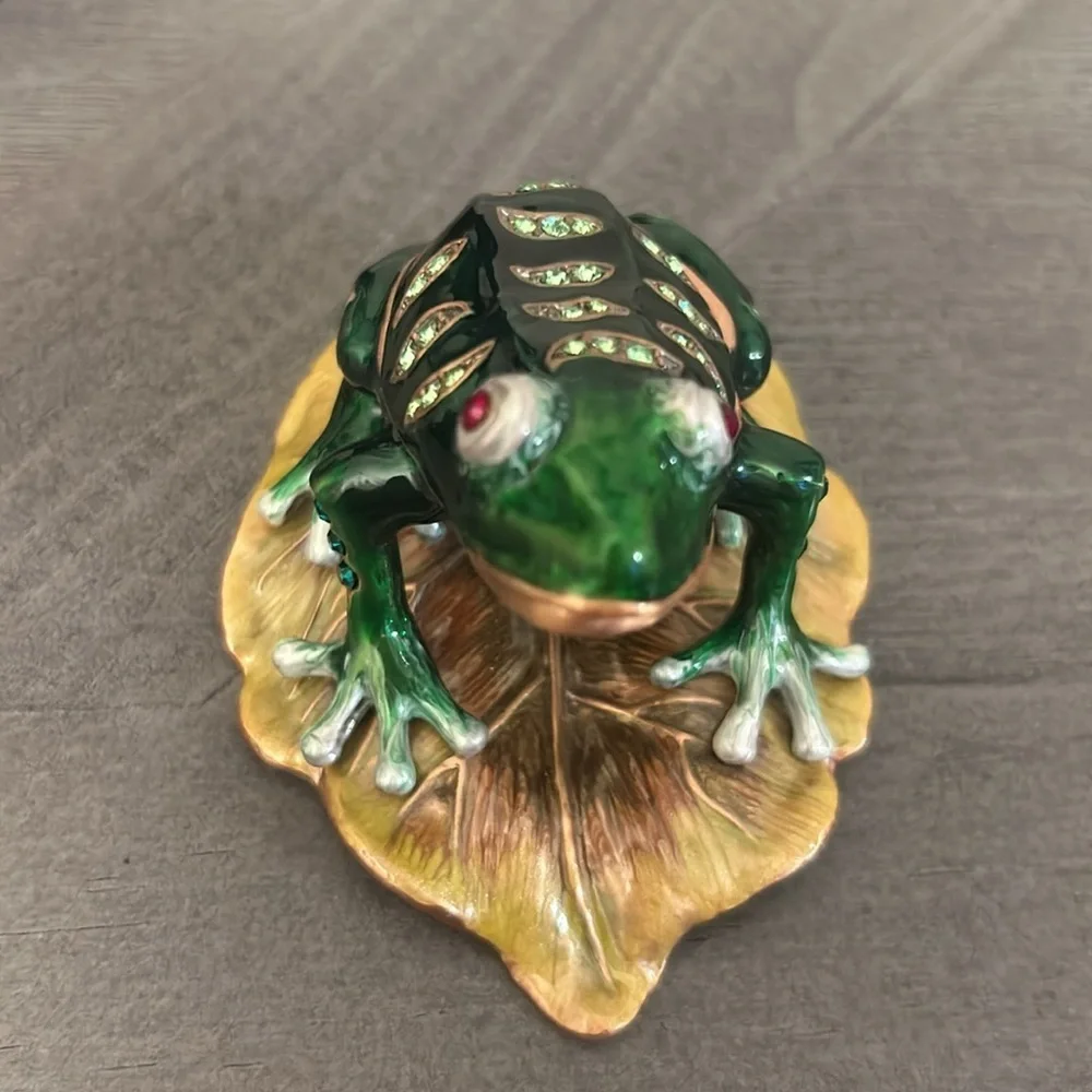 Rucinni Jeweled Trinket Box Tree Frog On Leaf